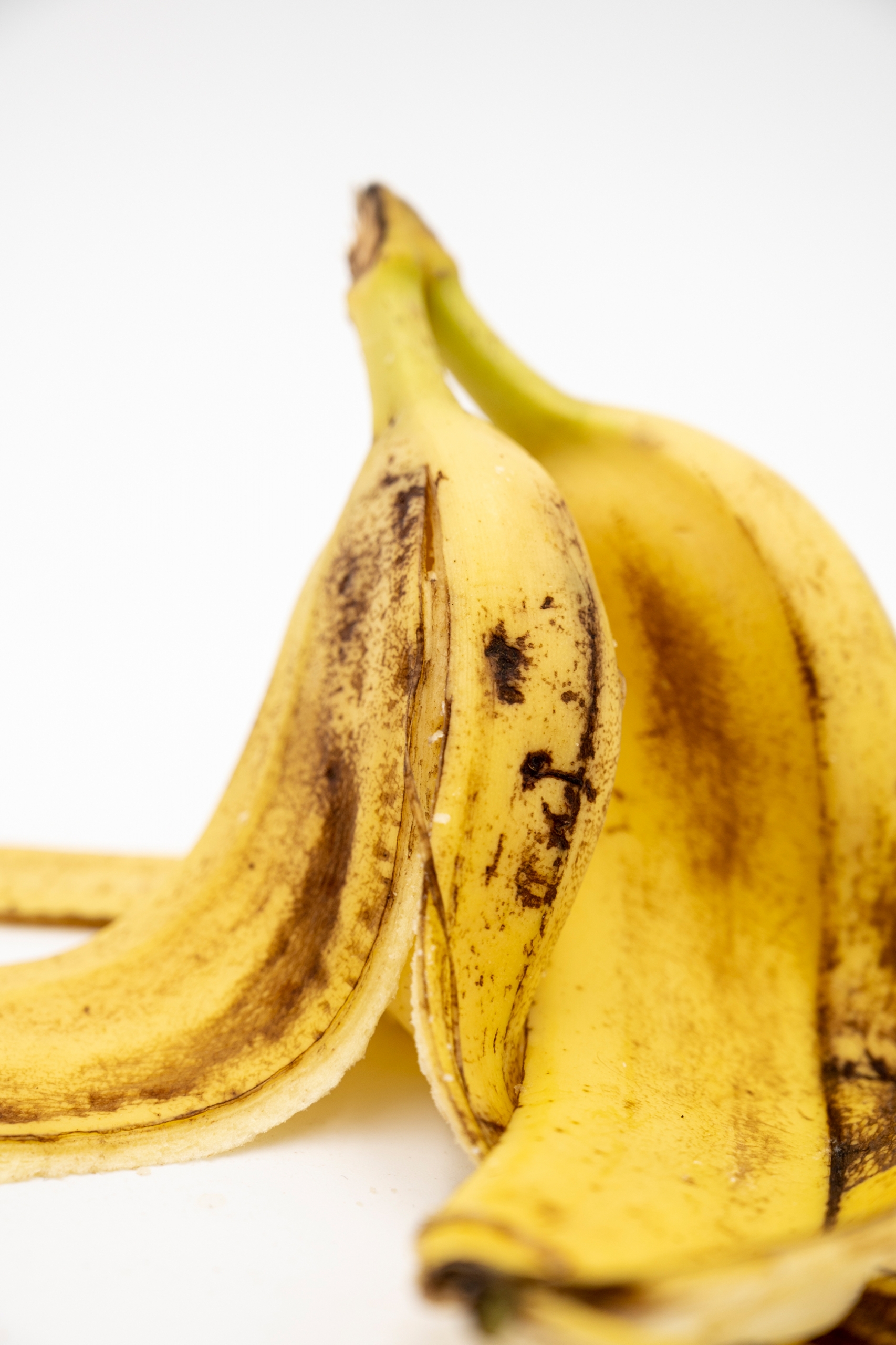 Fragrance analysis: does a banana peel really smell like a banana?